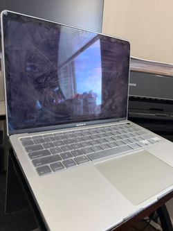 Broken Screen MacBook Air