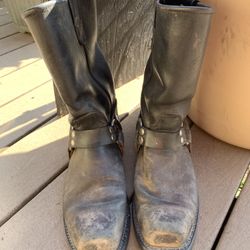 Men’s Harness Style Boot
