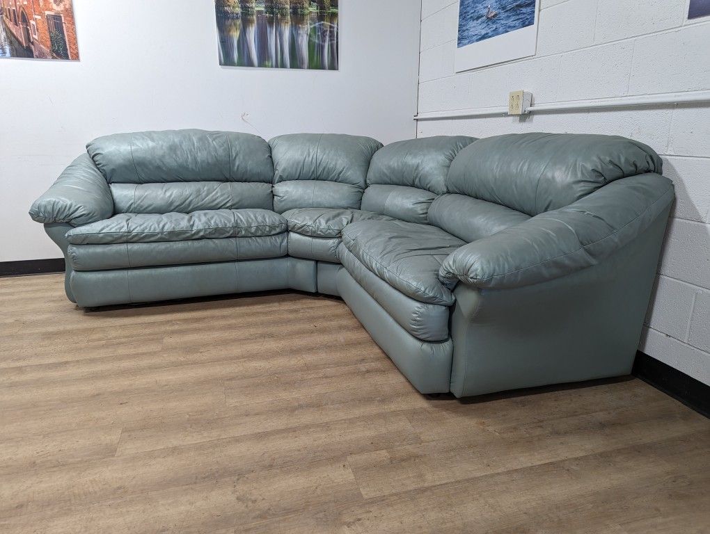 Light Blue Leather Sectional for Sale in Denver, CO OfferUp