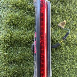 2004 GMC Yukon Third Brake Light 