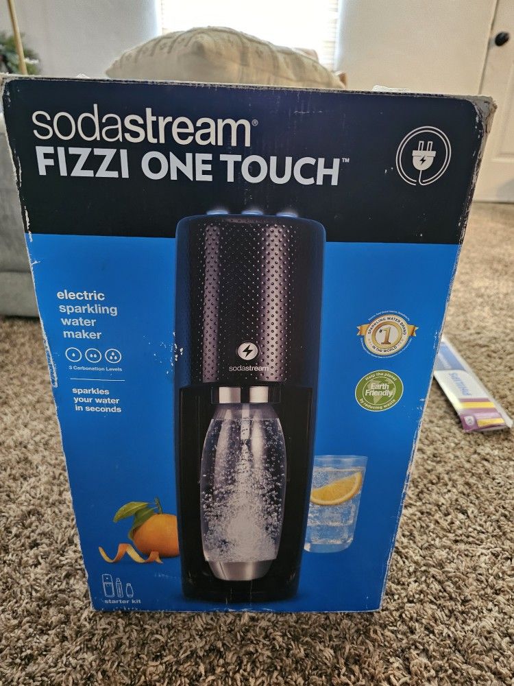 Electric Sparkling Water Maker/ Soda