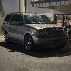 2002 Lincoln Navigator