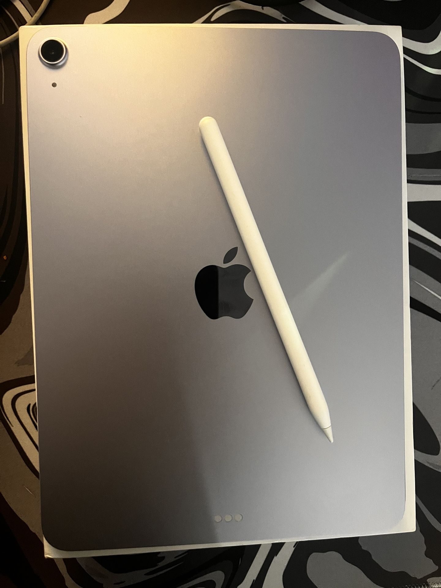 iPad 11 Gen (M3) With Charger And Apple Pen Gen 2