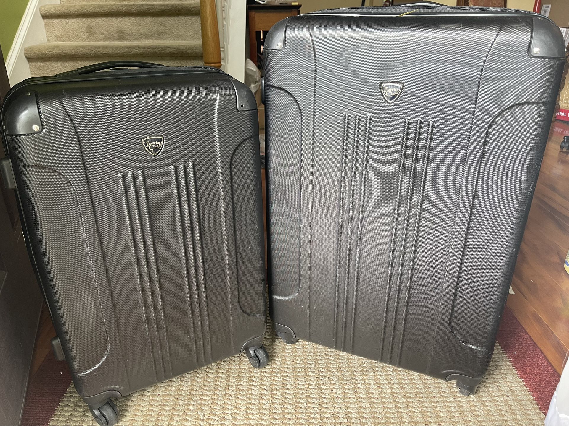 2Pc Hardside Luggage, Expandable lightweight Hardshell 24/28. Used With Light Scratches.