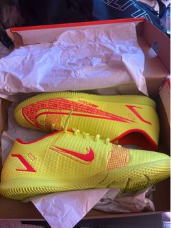 Vapor 14 Club IC (Size 9.5 M) Soccer shoes