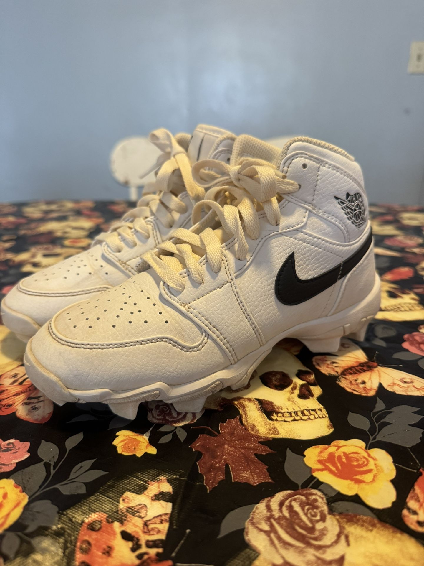 Almost New! Nike Cleats