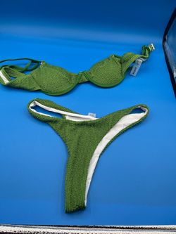 Shein women’s green textured underwire 2-piece swimsuit S