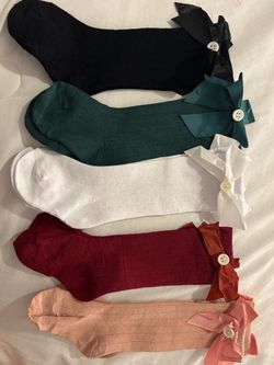 Girls Knee-High Socks with Bow Detail – 5 Pack