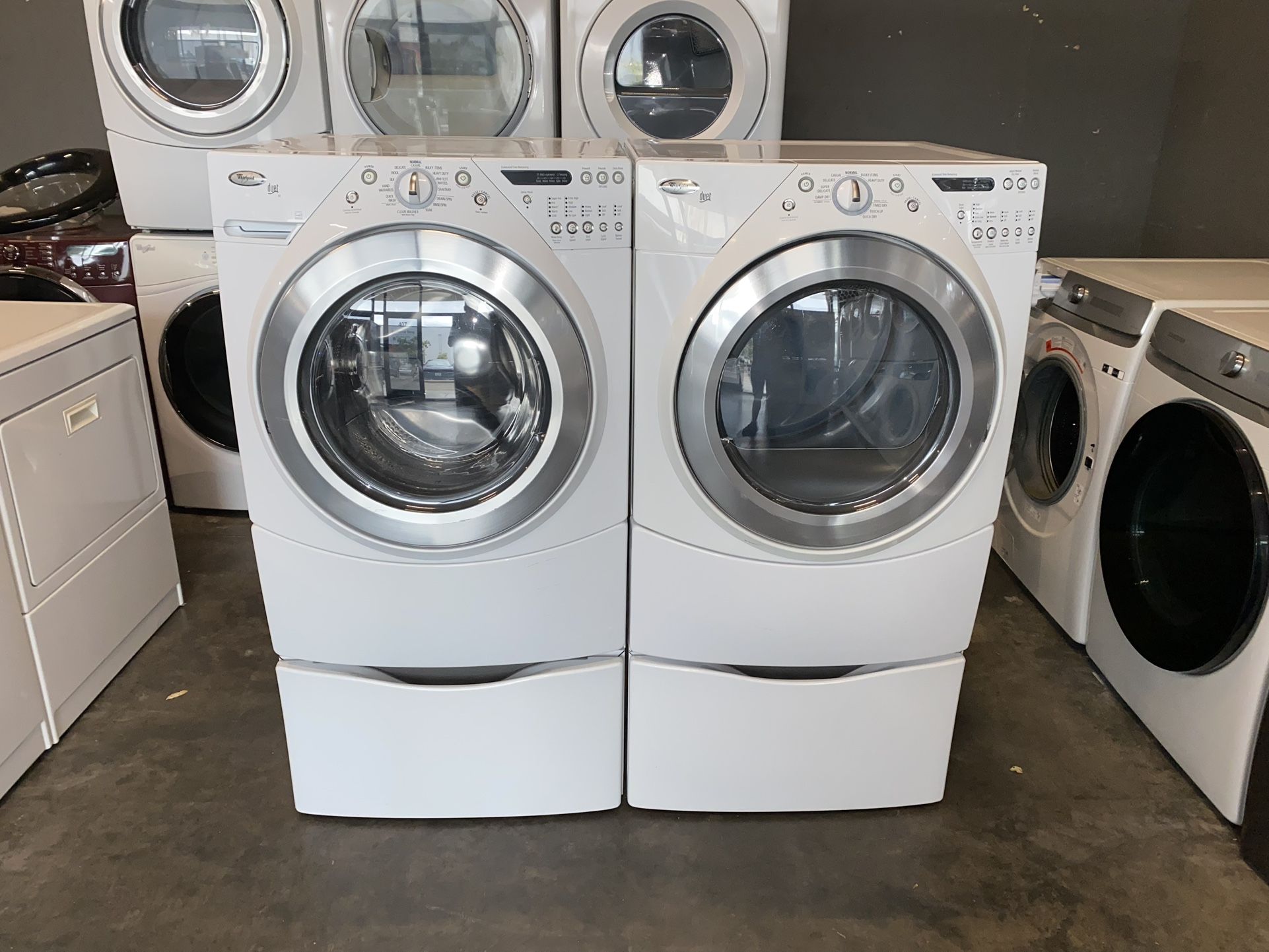 WHIRLPOOL XL CAPACITY WASHER DRYER ELECTRIC SET