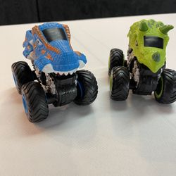 DINO MONSTER TRUCKS SET 2