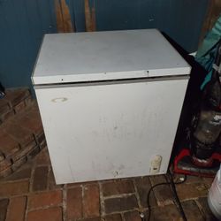 Deep freezer