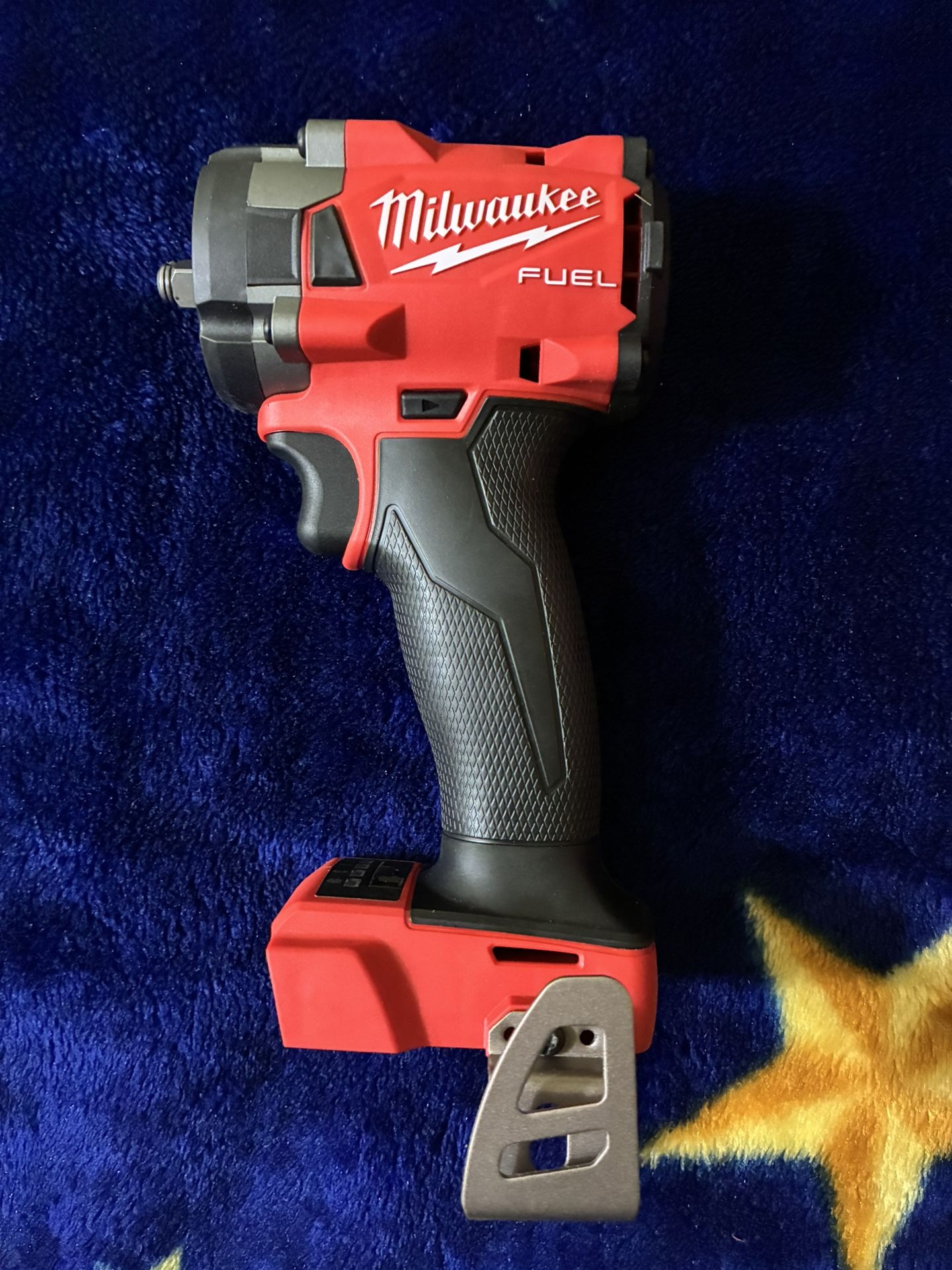 3/8 Compact Impact Wrench w/friction Ring (Brand New) Milwaukee 