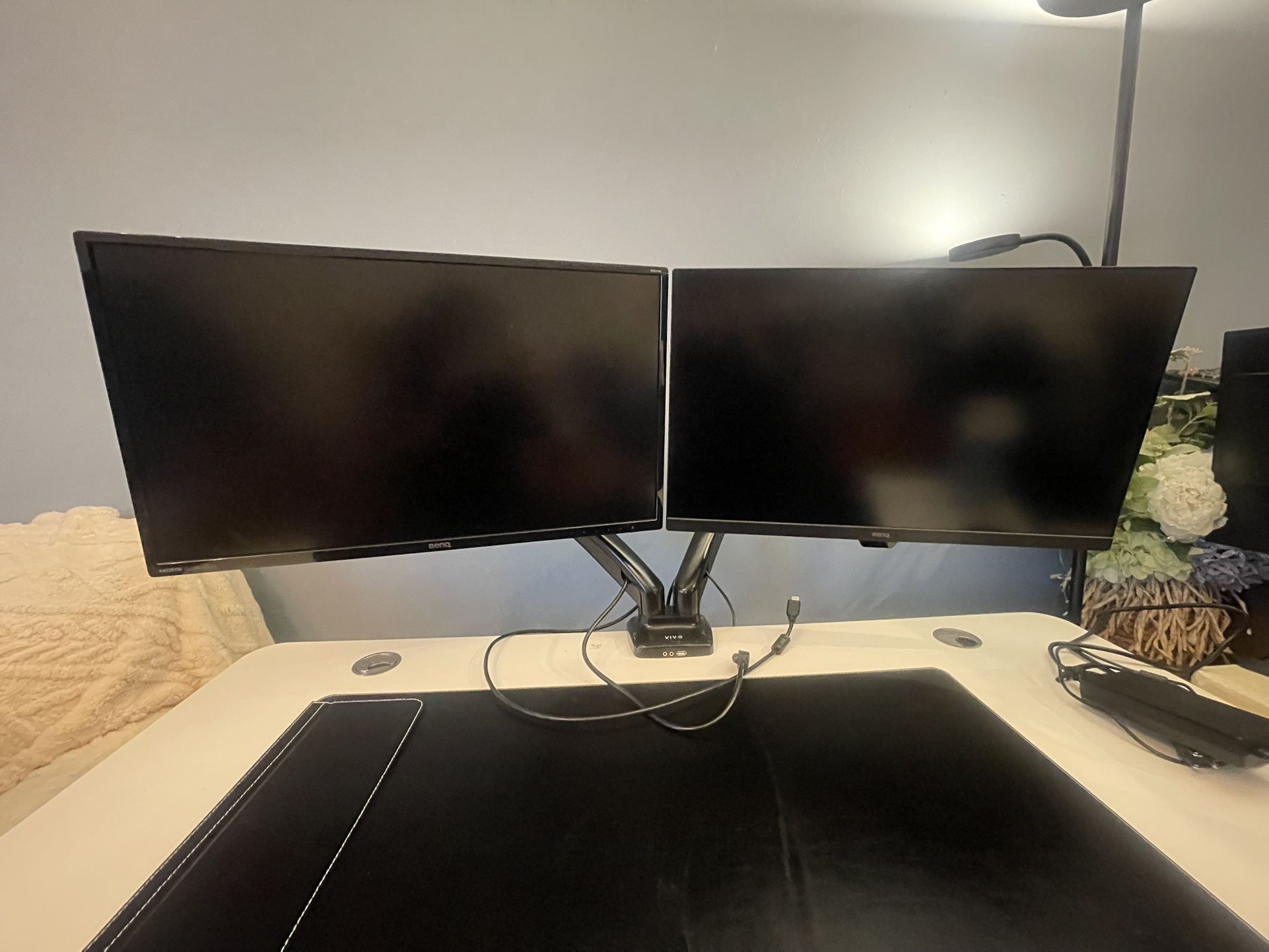 BenQ 27inch Monitor dual plus mount stand