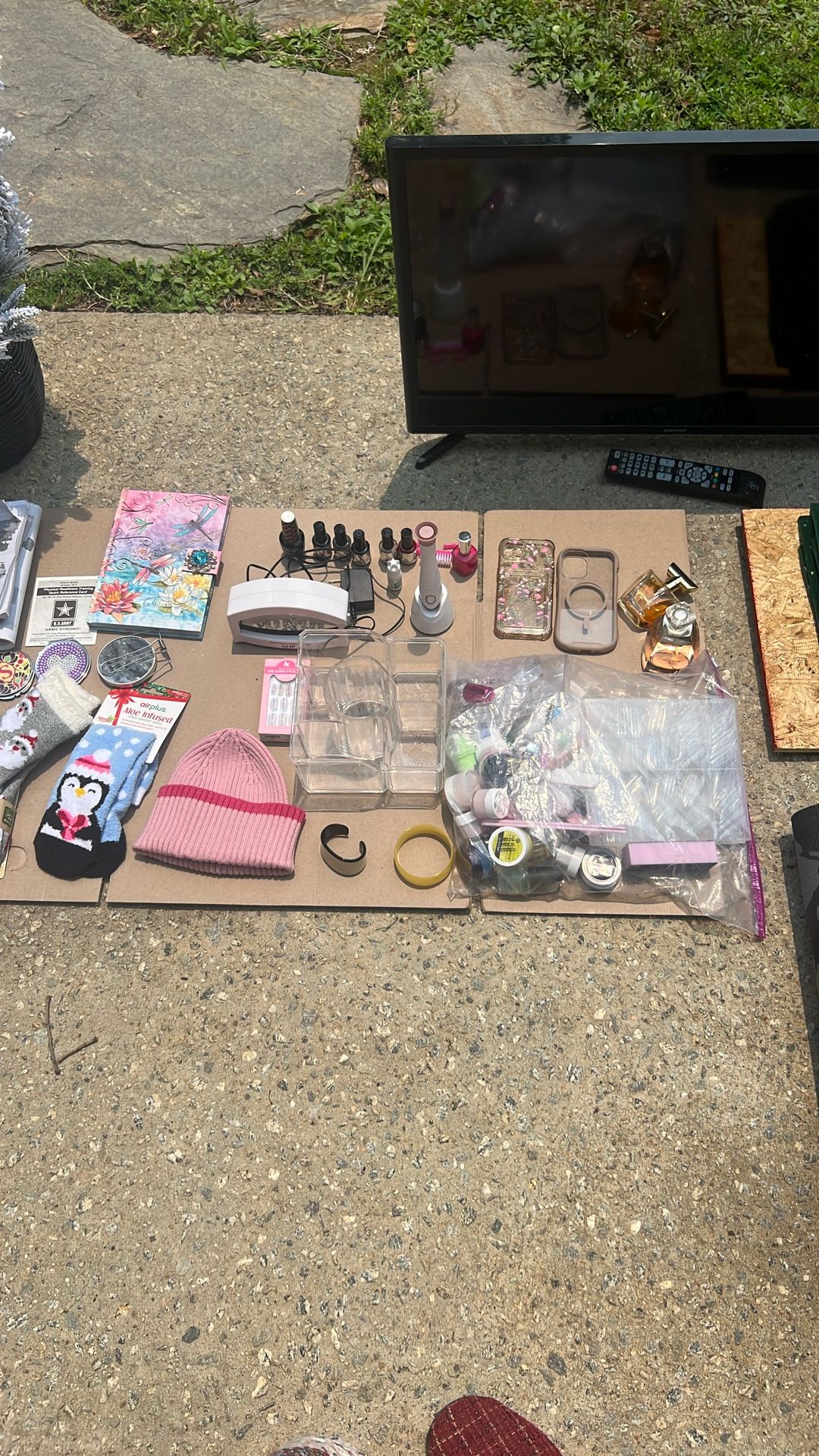 Nails And Perfume