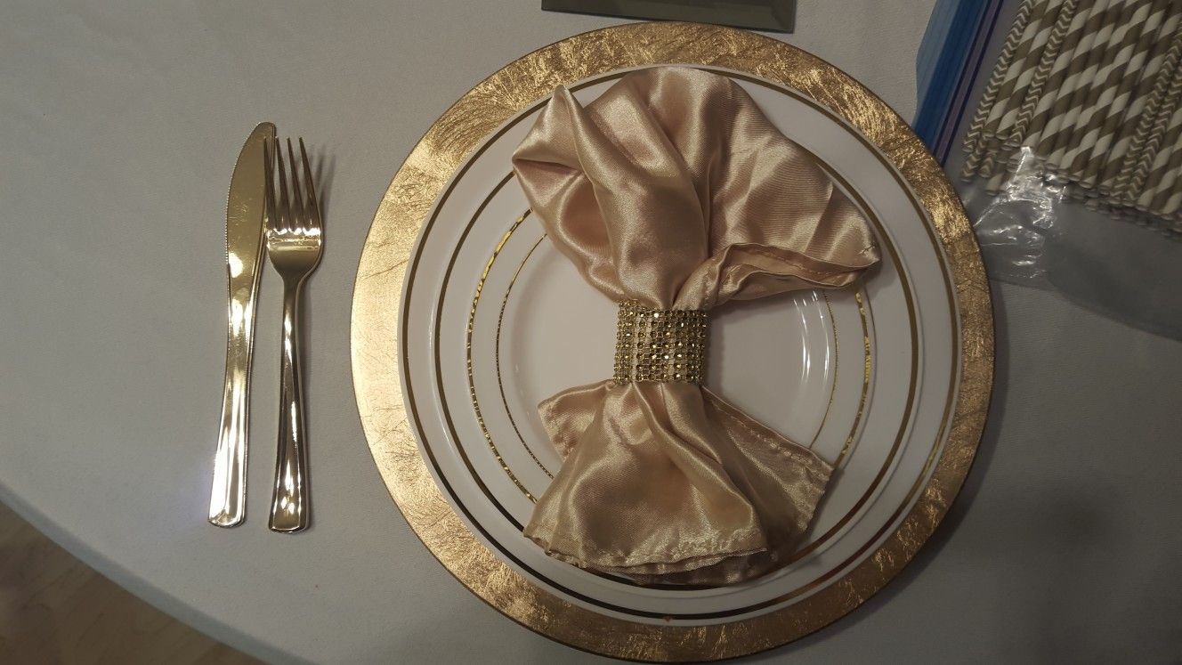 Satin Champagne napkins & napkin rings