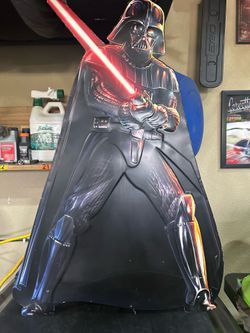 Darth Vader metal wall hanging - p/u Monument