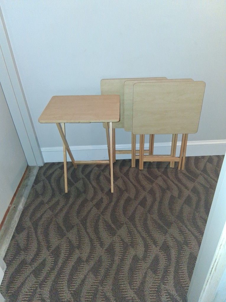 Set Of 4 Folding Snack Tables