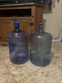 5gallon Water Hugs (8available)