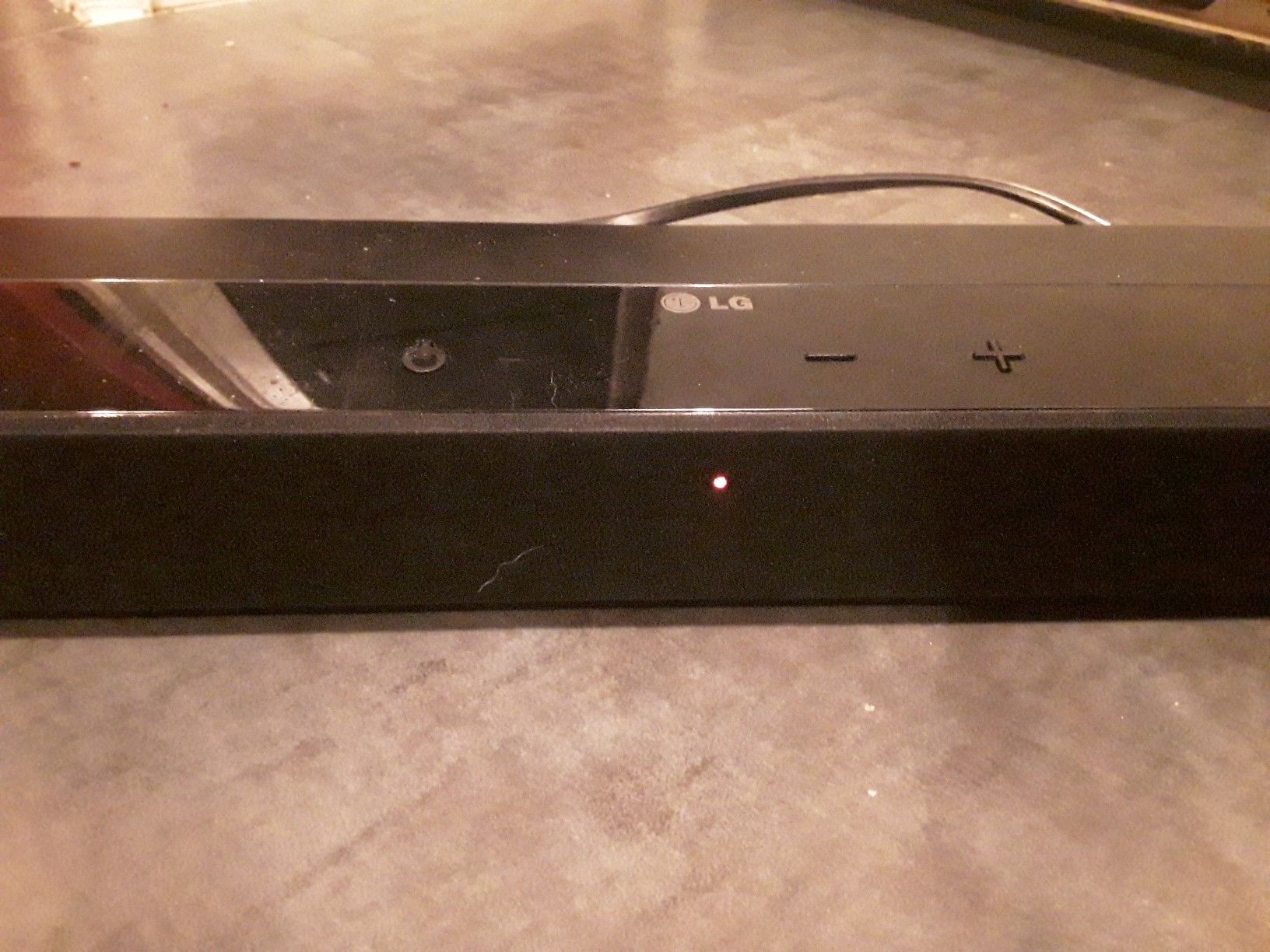 LG NB2022A 2.0 Channel 40 W Sound Bar Speaker for Sale in Seattle, WA OfferUp
