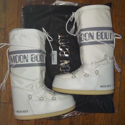 White Moon Boot 39/41 Snow Boots