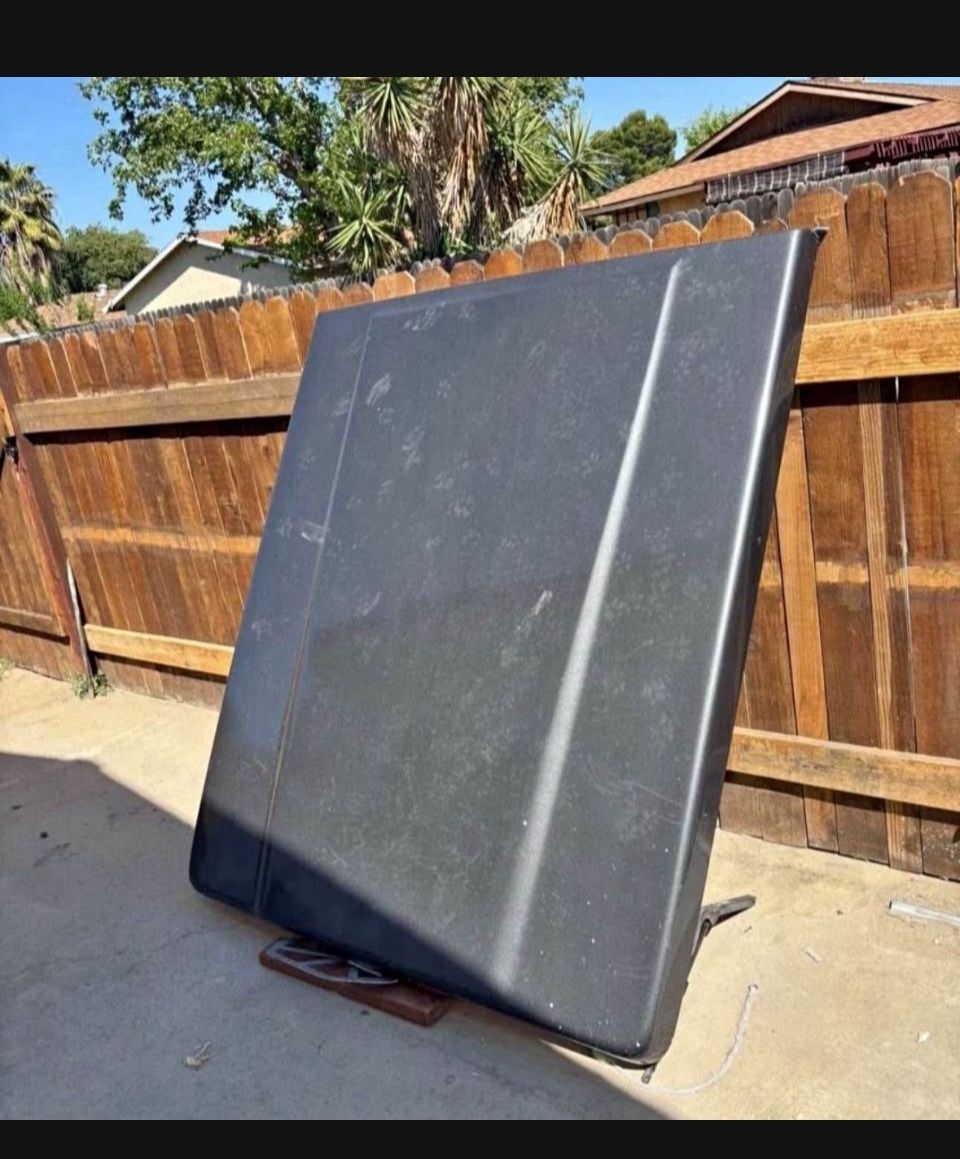 Used It In Good Condition Hard Cover For Tacoma 2012