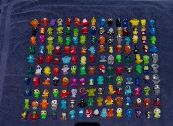 (151) Gogo's Crazy Bones figures gold series translucent