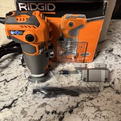 Ridgid 5.5 Amp Corded Compact Power Trim Router With Micro Adjust Dial