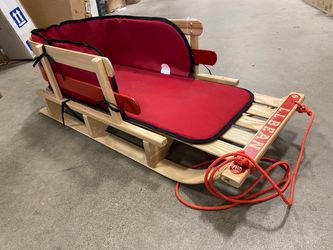 LL BEAN Classic Sled in Red