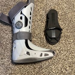 Aircast Walking Boot (Right foot) W Evenup