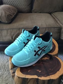 ASICS Gel- Lyte Speeds Size 8.5 mens or size 10 womens. Just Like New with Box.