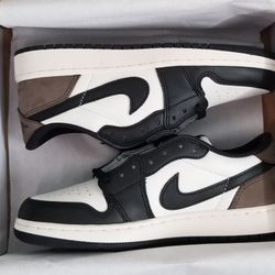 Air Jordan 1 Low Retro Mocha Size 8.5