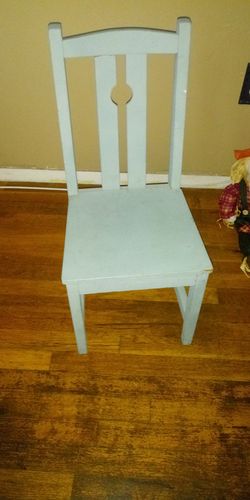 Silla rustica de madera tipo antiguo