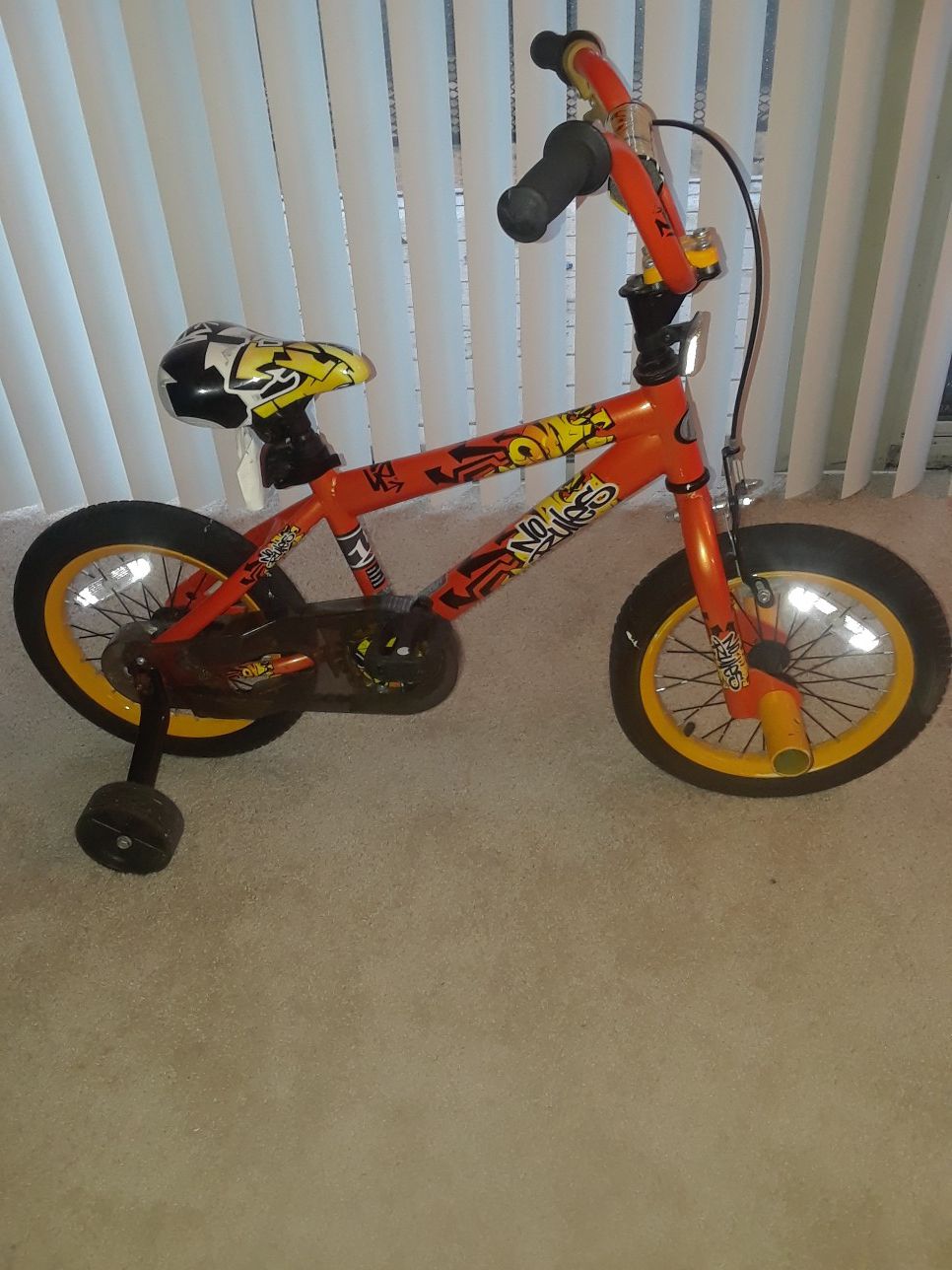 Kid's Bike with removable training wheels