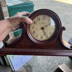 Portion Mantle Clock