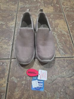 Skechers GO WALK Max Goga Max Slip-On Walking Sneakers Women's 8