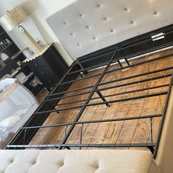 King Size Bed Frame With A Metal Bed Frame 