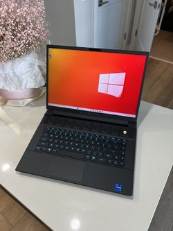 Dell Alienware M16 • NVIDIA RTX 4070 + Intel Core I7-13700HX • Gaming laptop • 16-inch 2K