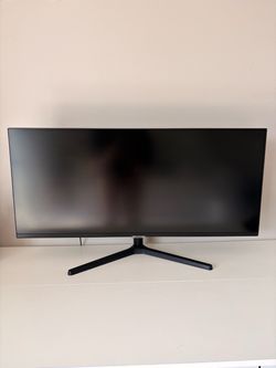 Samsung 34” Ultrawide Monitor – ViewFinity S5 S50GC