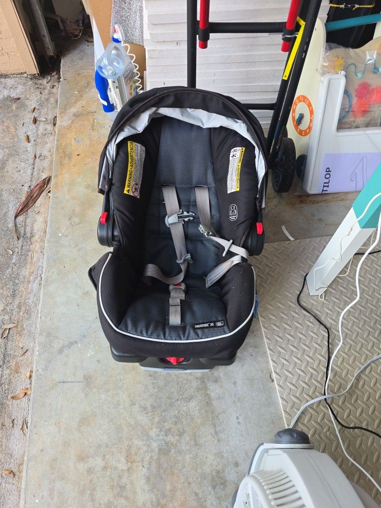 Graco Snugride 35 Car Seat