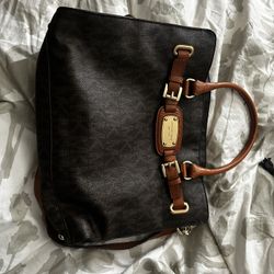 Michael Kors Purse. Good Condition 