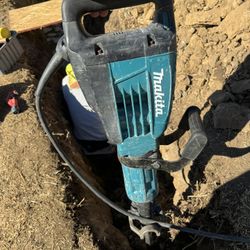 Makita Jack Hammer 