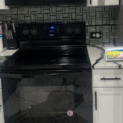 I Got Stove , Microwave, And Dishwasher 