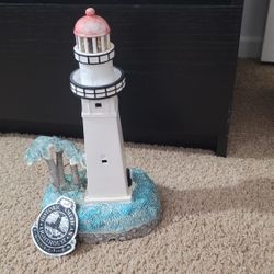Collectible figurine of the Diamond Head Lighthouse in Hawaii (LIGHTS UP)