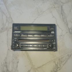 Nissan Pathfinder Radio/CD Player 2006
