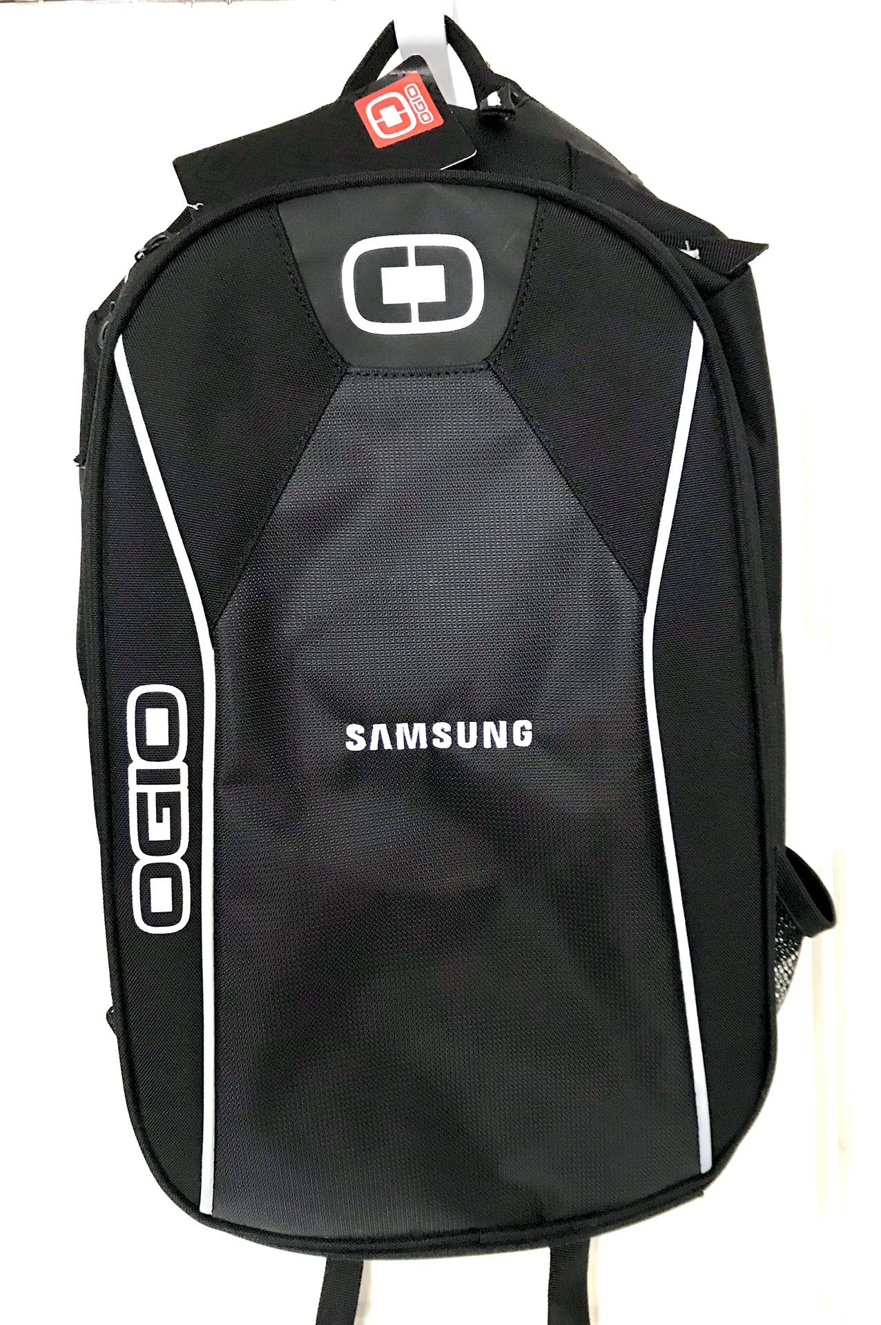 OGIO backpack black book bag laptop Windows 10 MacBook Pro iPhone 11 XS