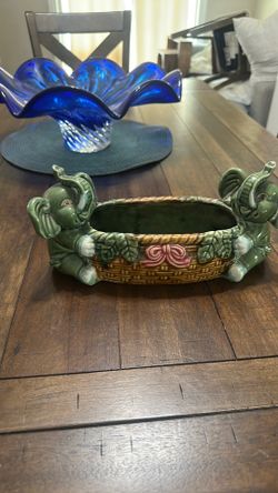 Happy elephant pottery