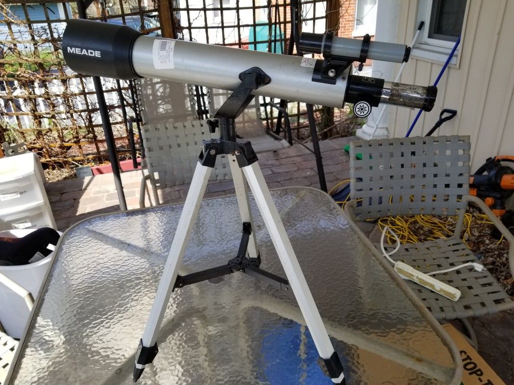 Meade 70az refracting telescope