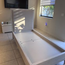 Restoration Hardware FRENCH CONTEMPORARY PANEL BED 