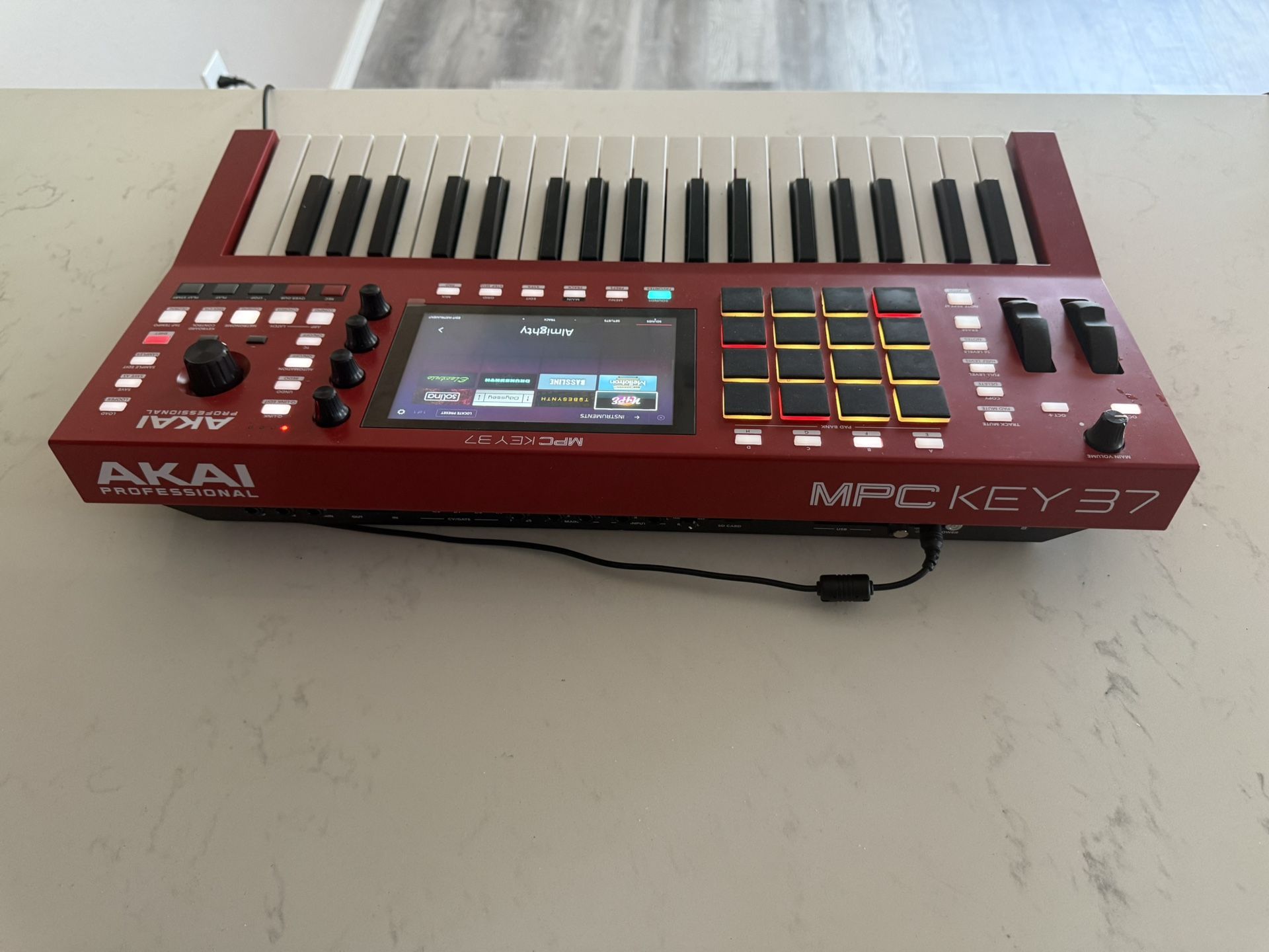 MPC Key 37