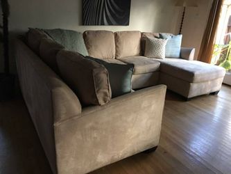 Like new Macy’s Bauhaus sectional